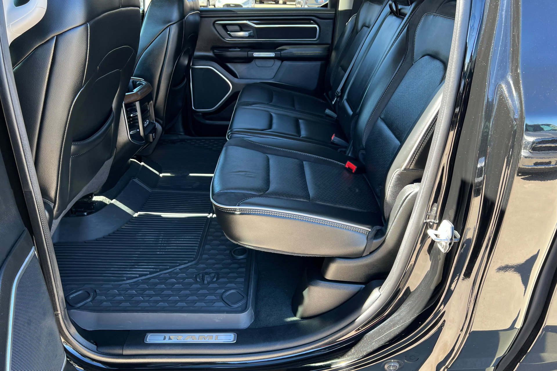 Certified 2022 RAM 1500 Laramie image 21