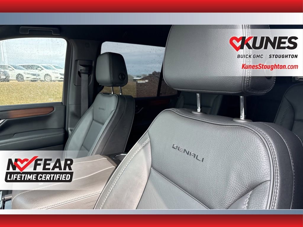 Used 2025 GMC Yukon Denali AWD/4WD image 29