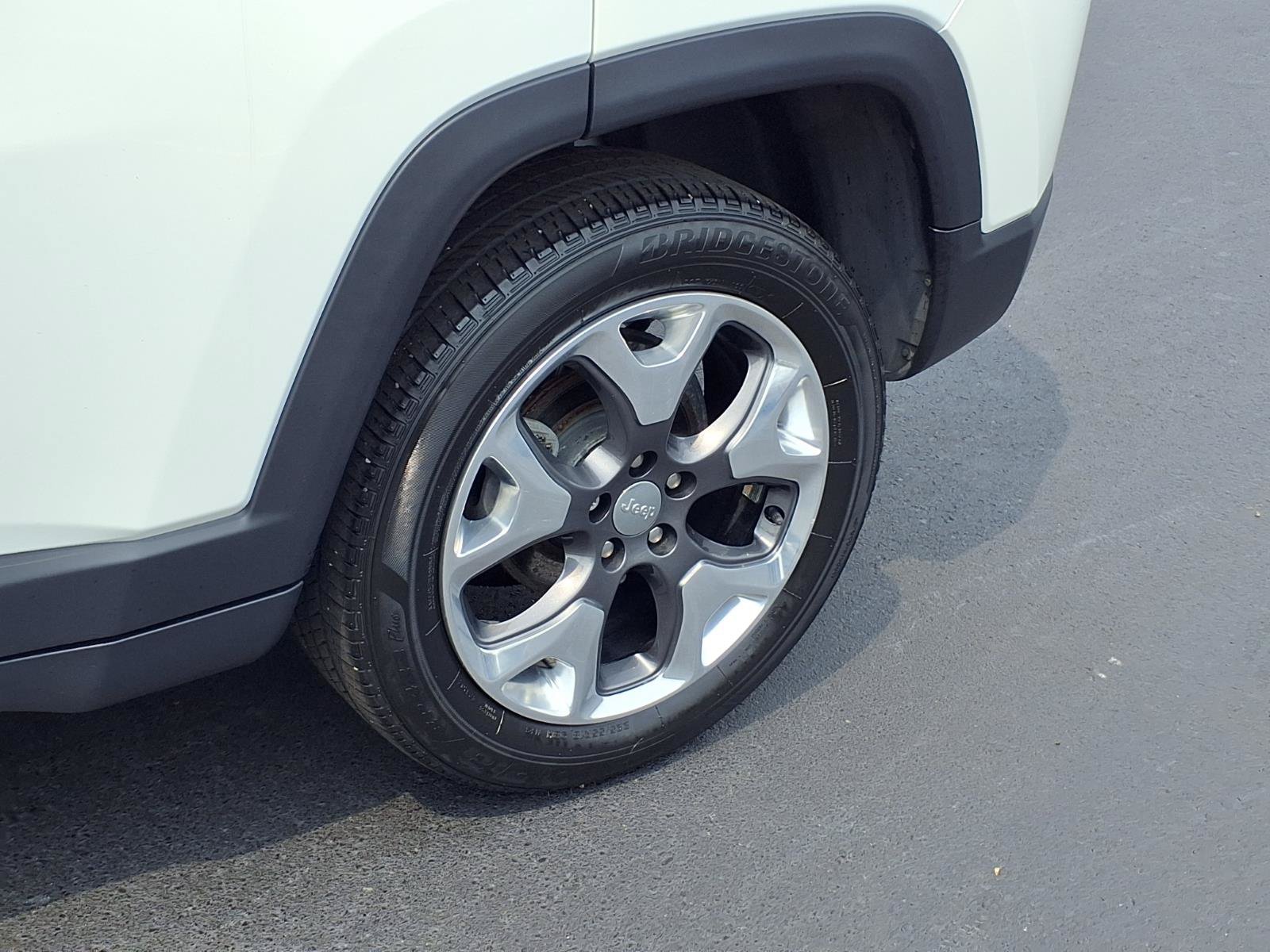 Used 2018 Jeep Compass Limited AWD/4WD image 27