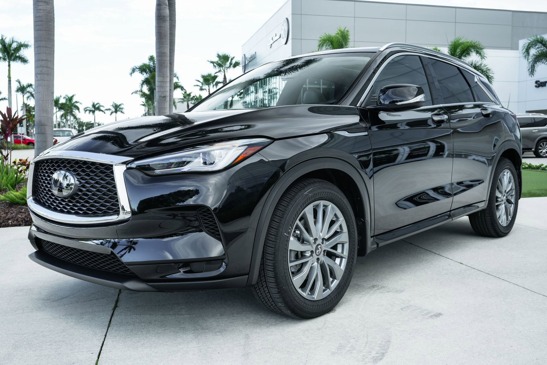 Used 2025 INFINITI QX50 Luxe image 4