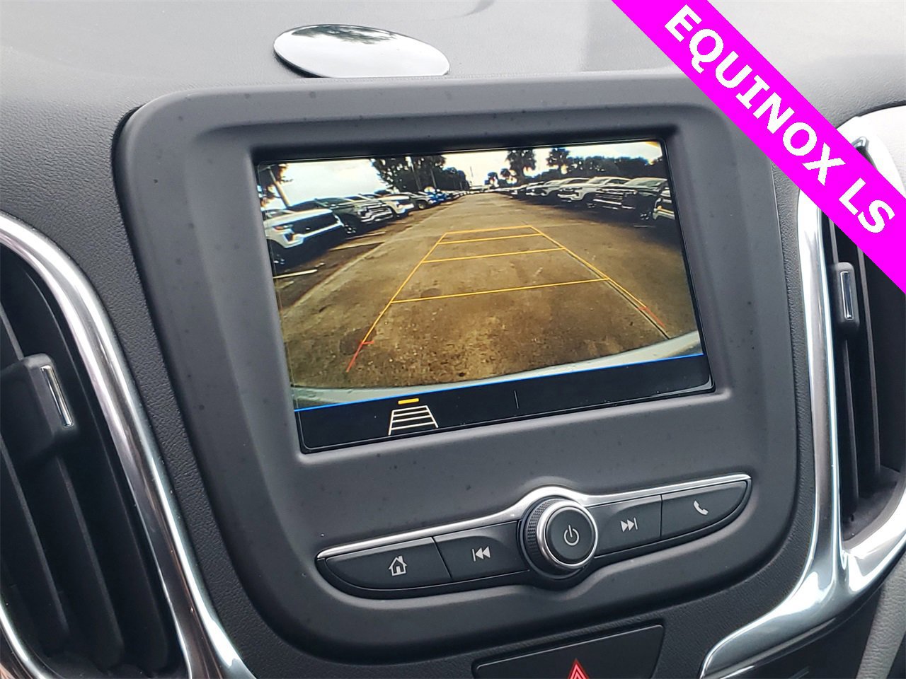 Used 2019 Chevrolet Equinox LS w/ LS Convenience Package image 23