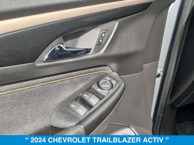 Used 2024 Chevrolet TrailBlazer ACTIV w/ Convenience Package AWD/4WD image 13