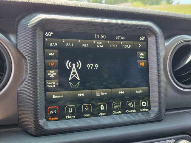 Used 2023 Jeep Wrangler Unlimited w/ Cold Weather Group AWD/4WD image 19