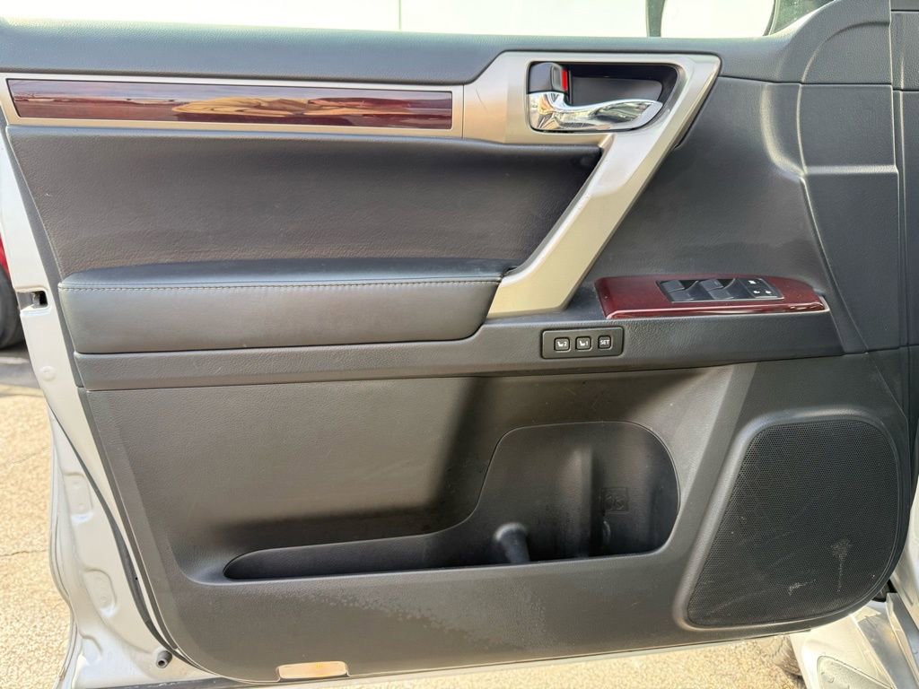 Used 2017 Lexus GX 460 Premium image 5