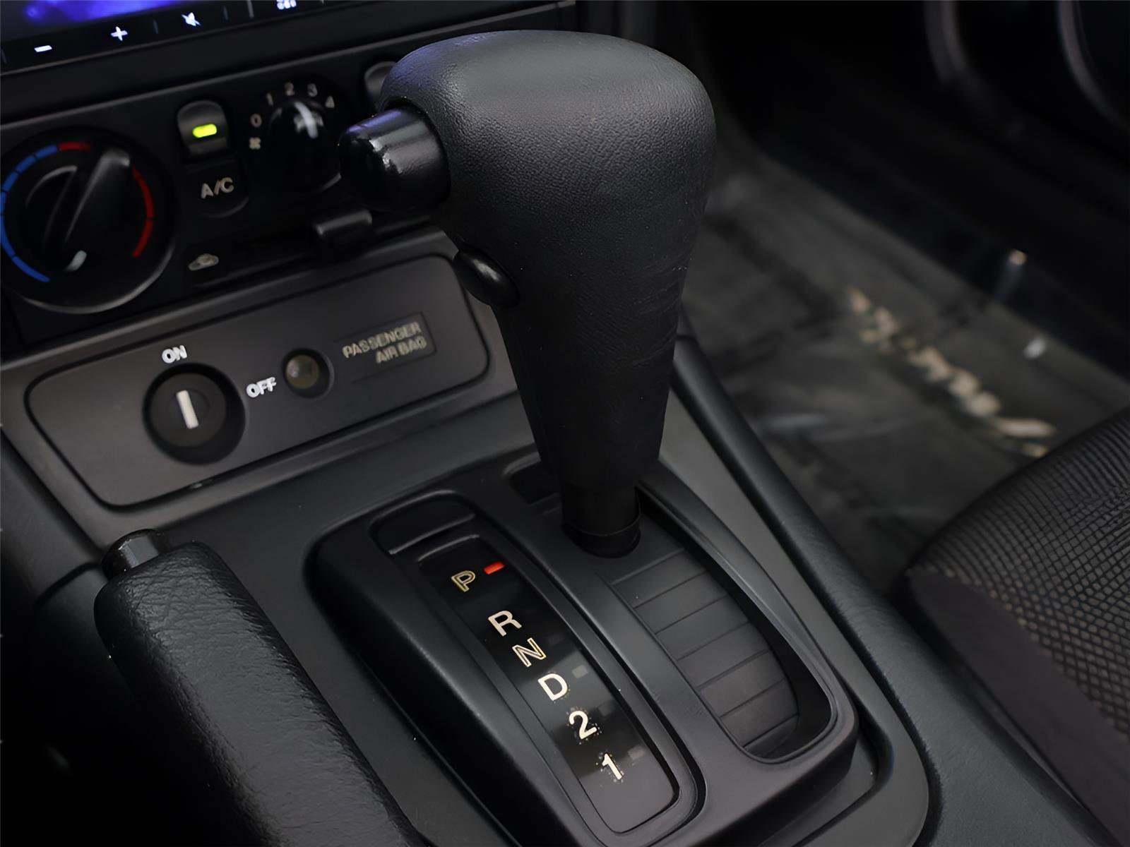 Used 2003 MAZDA MX-5 Miata image 29