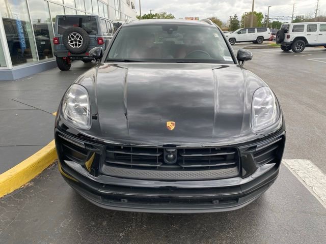 Used 2024 Porsche Macan image 3