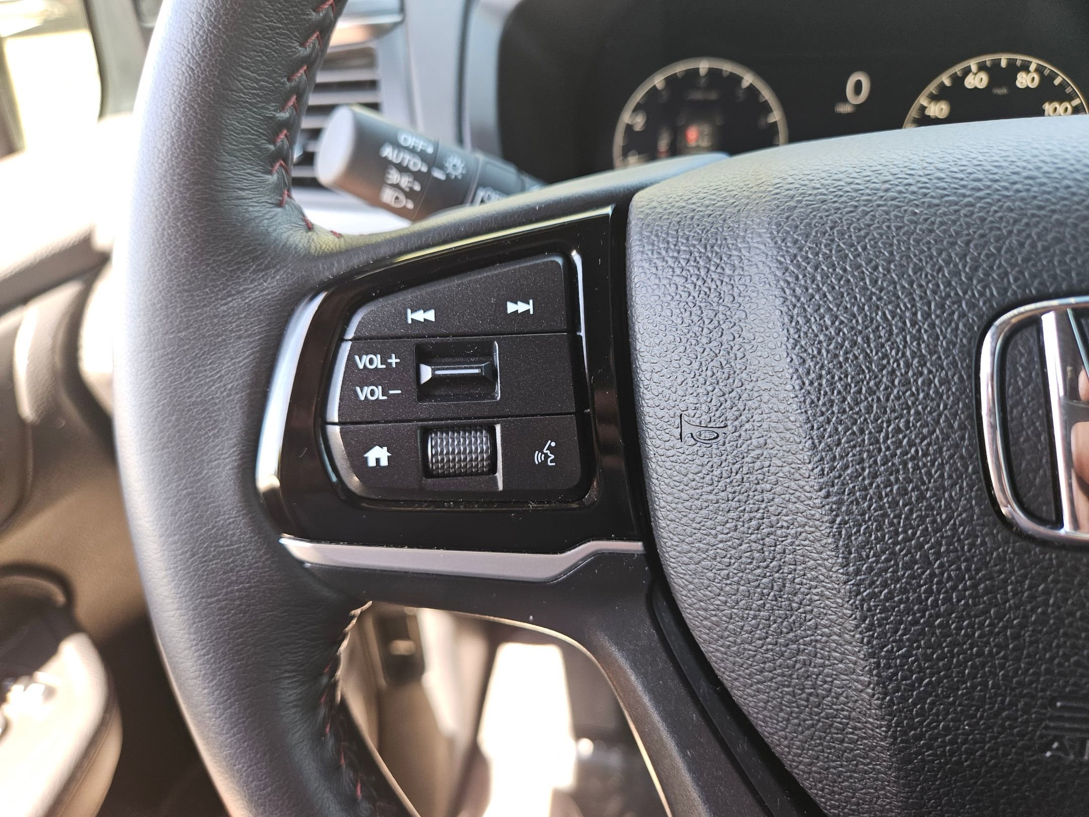 Certified 2025 Honda Odyssey Sport-L image 22