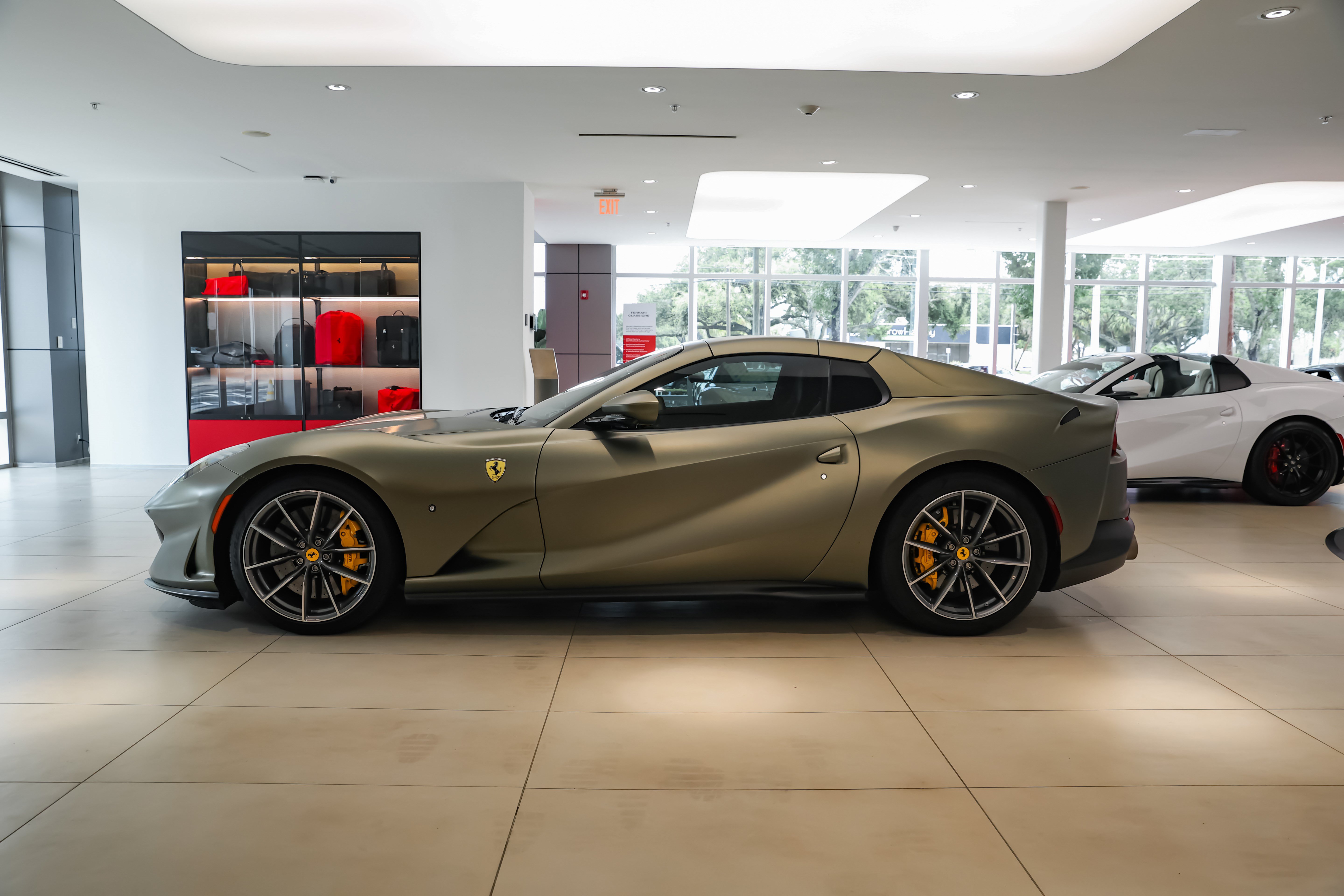 Used 2021 Ferrari 812 GTS RWD image 23
