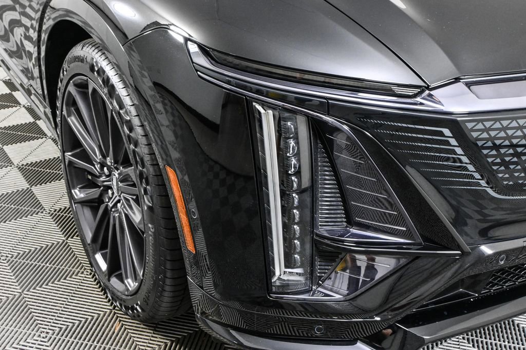New 2026 Cadillac Lyriq V w/ LPO, Floor Liner Package image 38