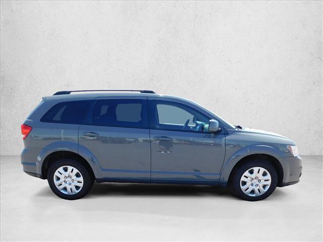 Used 2019 Dodge Journey SE w/ Connectivity Group FWD image 4