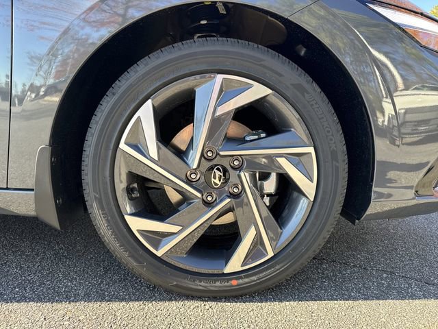 New 2026 Hyundai Elantra Limited image 12