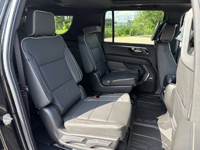 New 2026 Chevrolet Suburban Premier AWD/4WD image 31