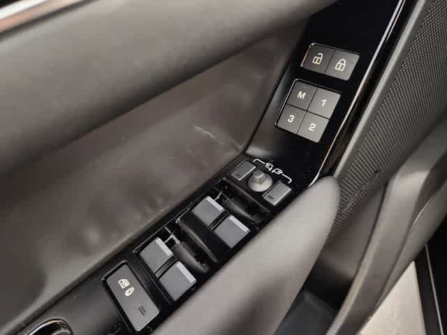 Used 2026 Land Rover Range Rover Velar S AWD/4WD image 34