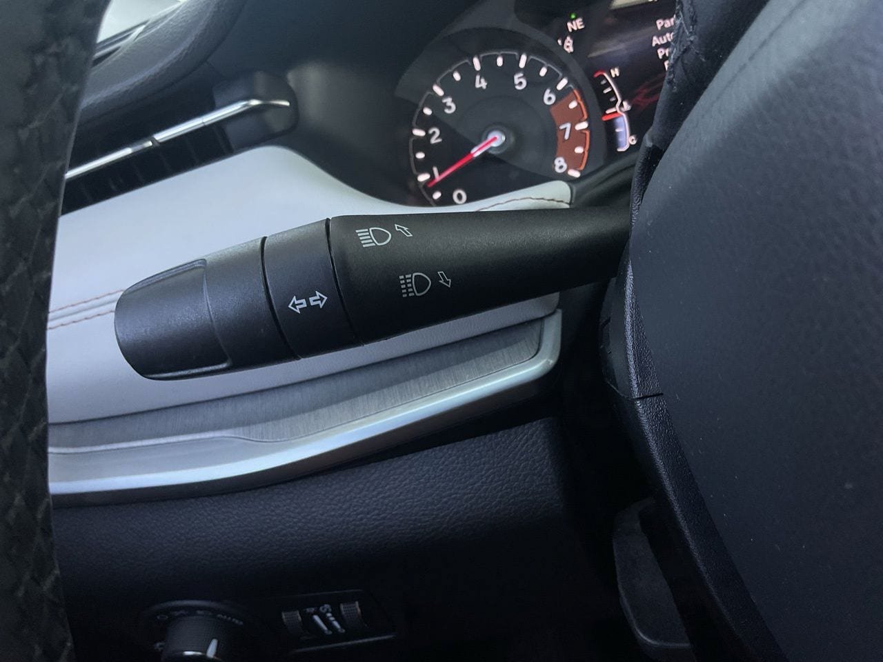 Used 2025 Jeep Compass Limited AWD/4WD image 27