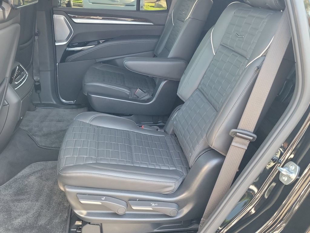Certified 2025 Cadillac Escalade Sport Platinum AWD/4WD image 25