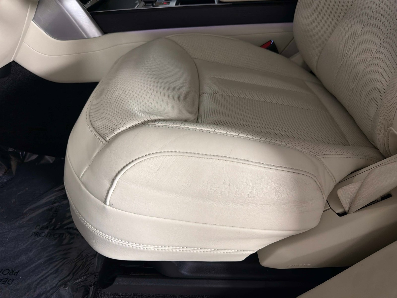 Used 2023 Land Rover Range Rover SE image 38