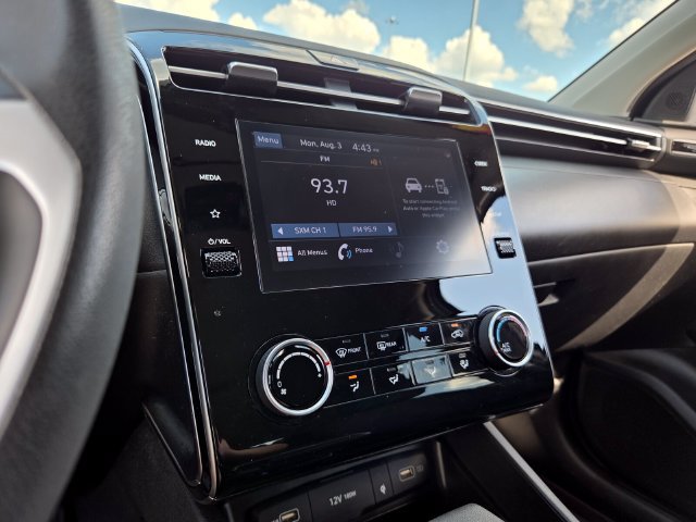 Used 2023 Hyundai Tucson SEL w/ Winter Package FWD image 20