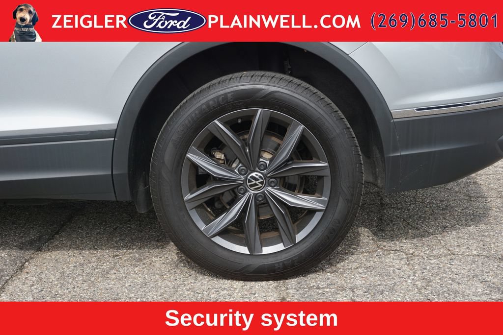 Used 2023 Volkswagen Tiguan SE AWD/4WD image 9