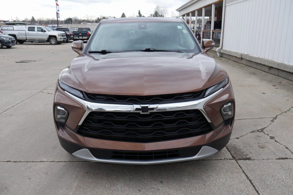 Used 2023 Chevrolet Blazer LT w/ LPO, Cargo Package FWD image 3
