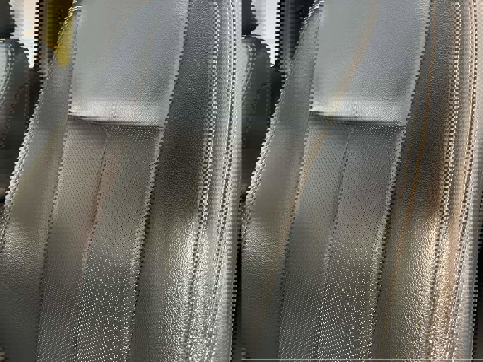 Used 2022 Ford F350 Lariat w/ Chrome Package image 14