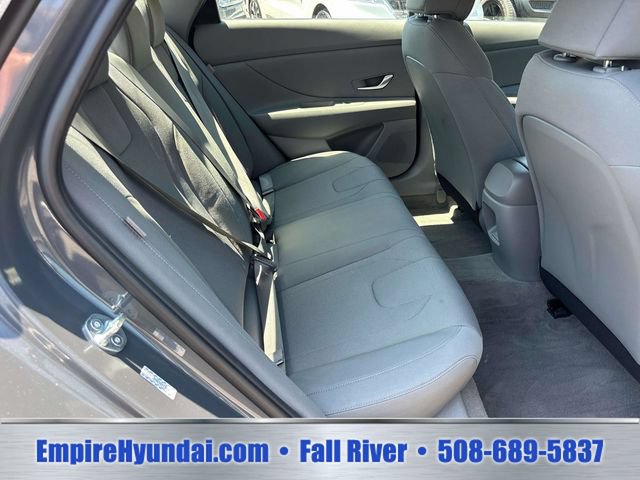 Used 2024 Hyundai Elantra SE FWD image 14