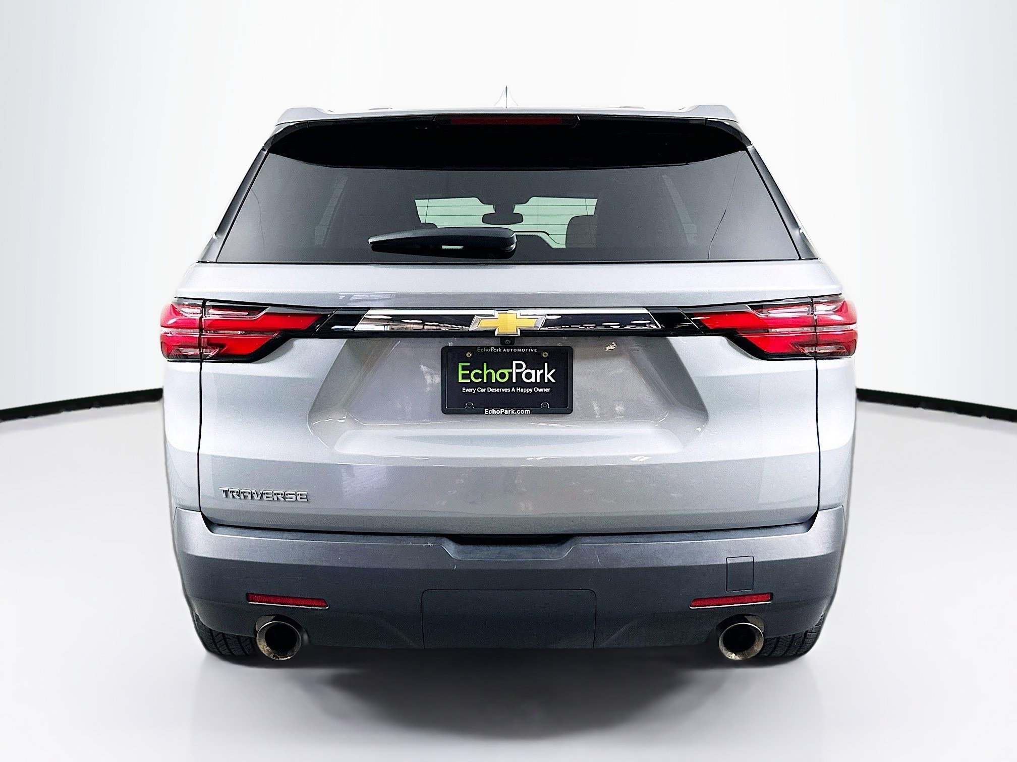 Used 2023 Chevrolet Traverse LS w/ Safety Package image 7