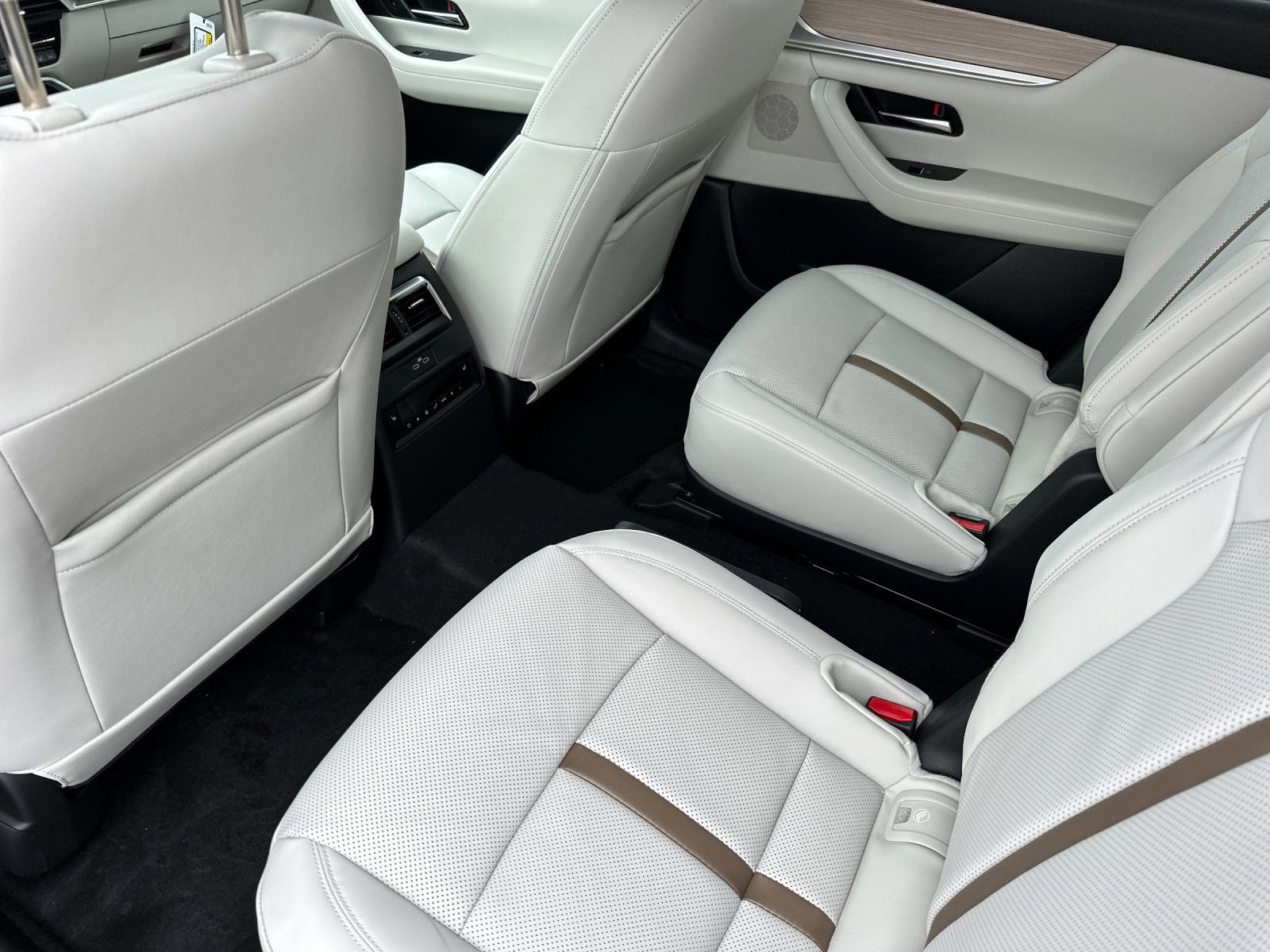 New 2026 MAZDA CX-90 Plug-In Hybrid w/ Premium Plus image 11