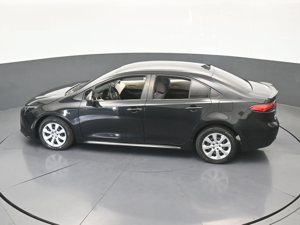 Used 2021 Toyota Corolla LE FWD image 40