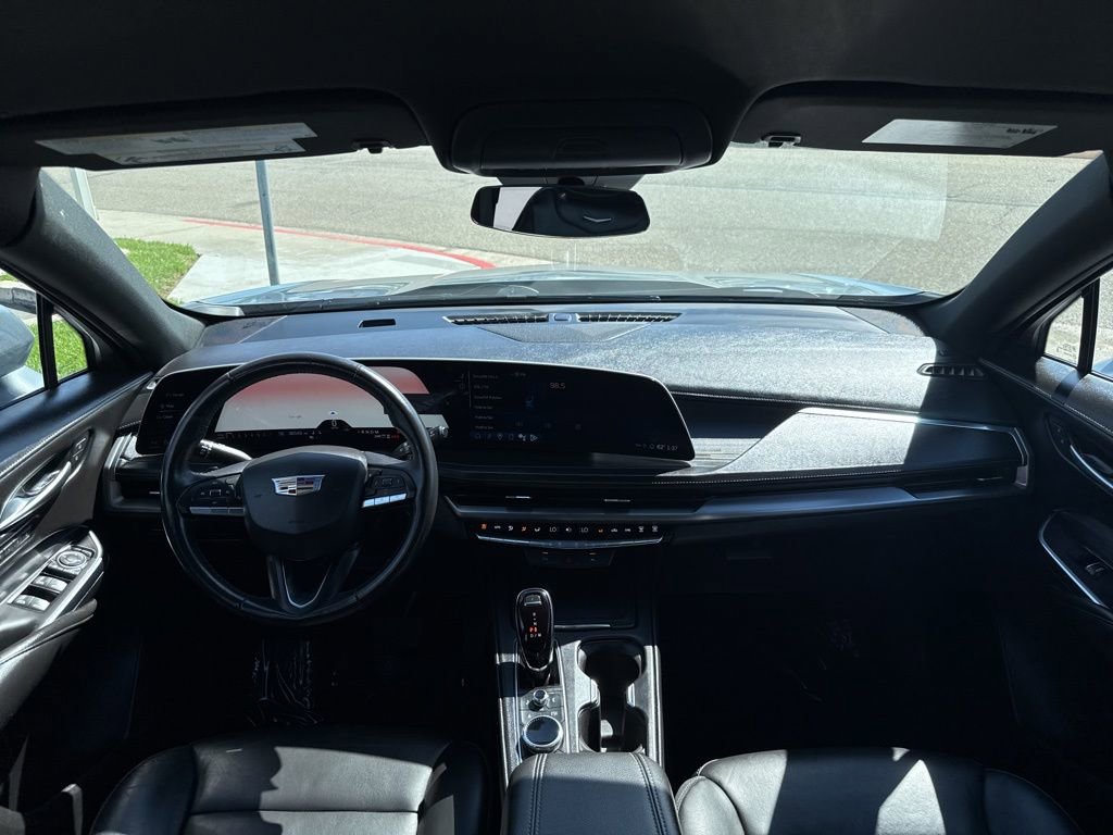 Used 2024 Cadillac XT4 Premium Luxury image 23