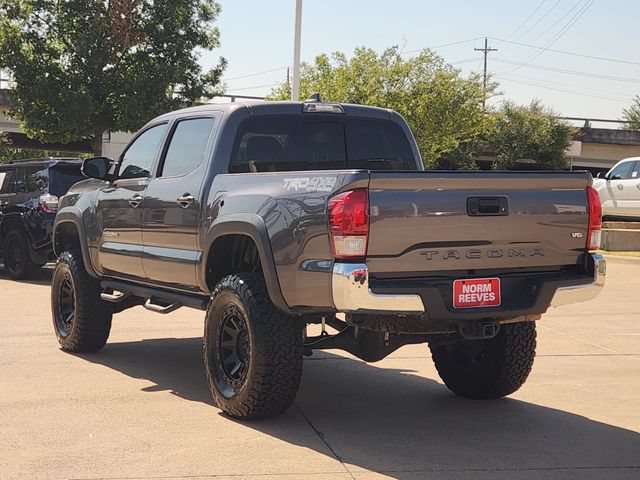 Used 2017 Toyota Tacoma TRD Off-Road w/ Tow Package (A/T) AWD/4WD image 4