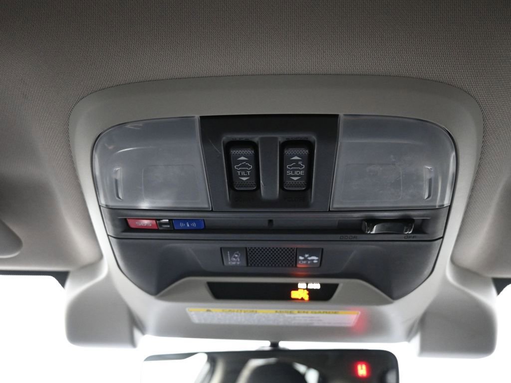 Used 2021 Subaru Crosstrek 2.0i Premium w/ Moonroof Package image 17