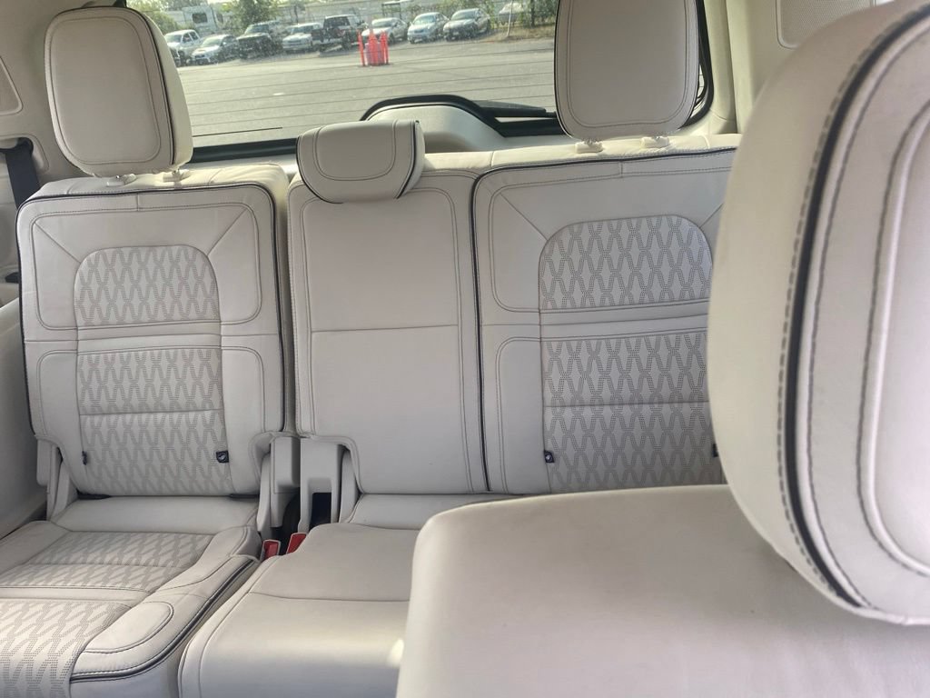 Used 2022 Lincoln Navigator Black Label AWD/4WD image 12