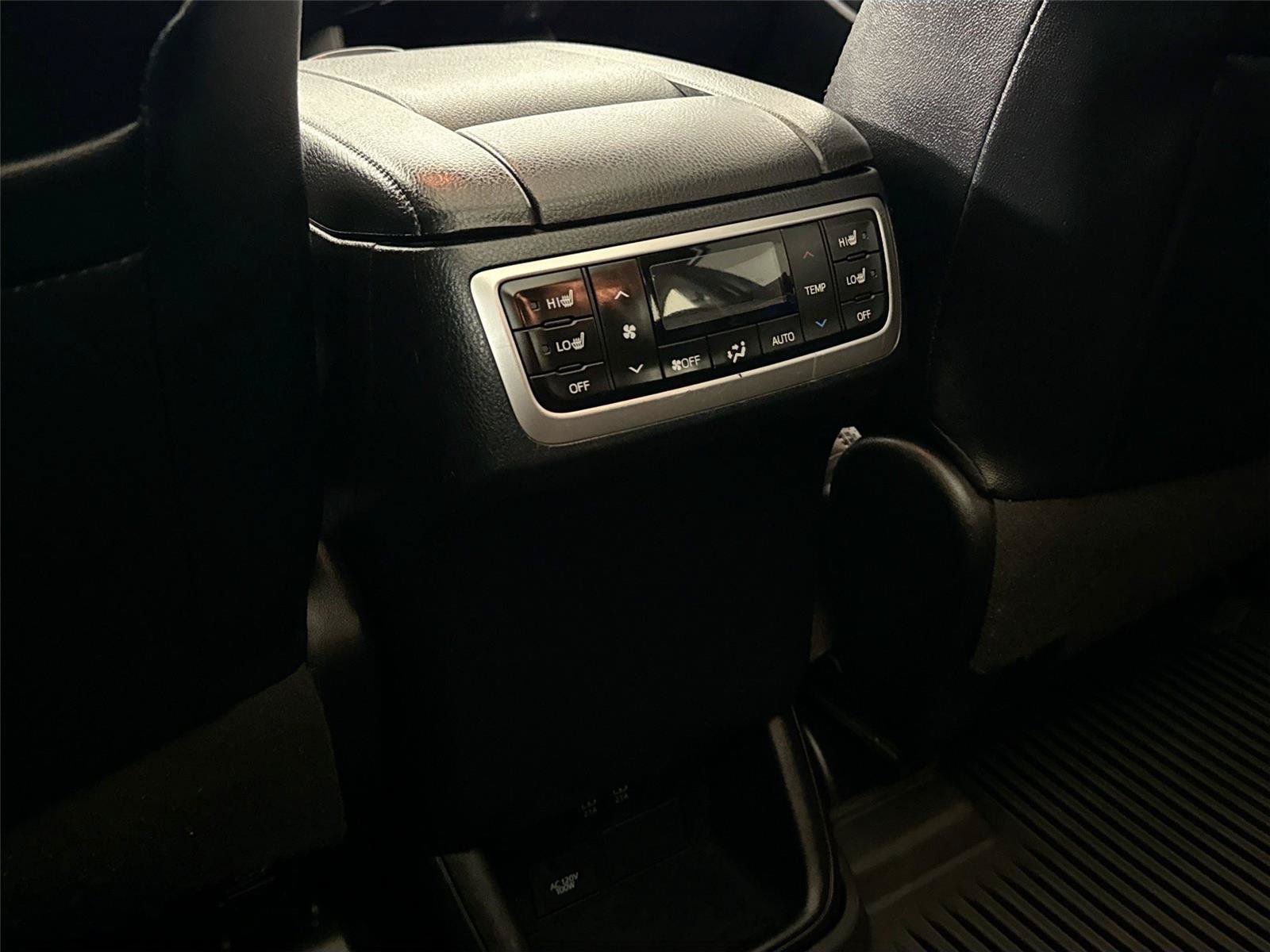 Used 2019 Toyota Highlander Limited Platinum AWD/4WD image 37