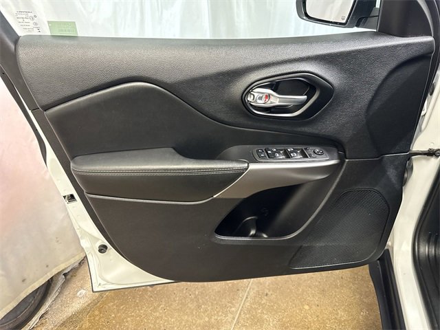 Used 2021 Jeep Cherokee Latitude Lux w/ Sun & Sound Group image 22