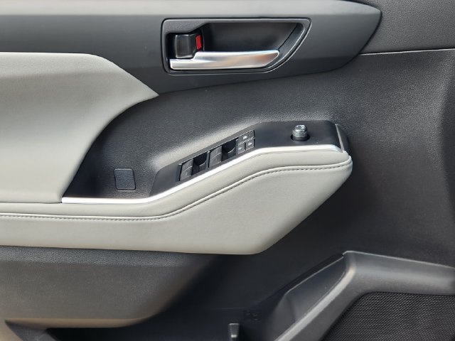 New 2026 Toyota Highlander XLE AWD/4WD image 16