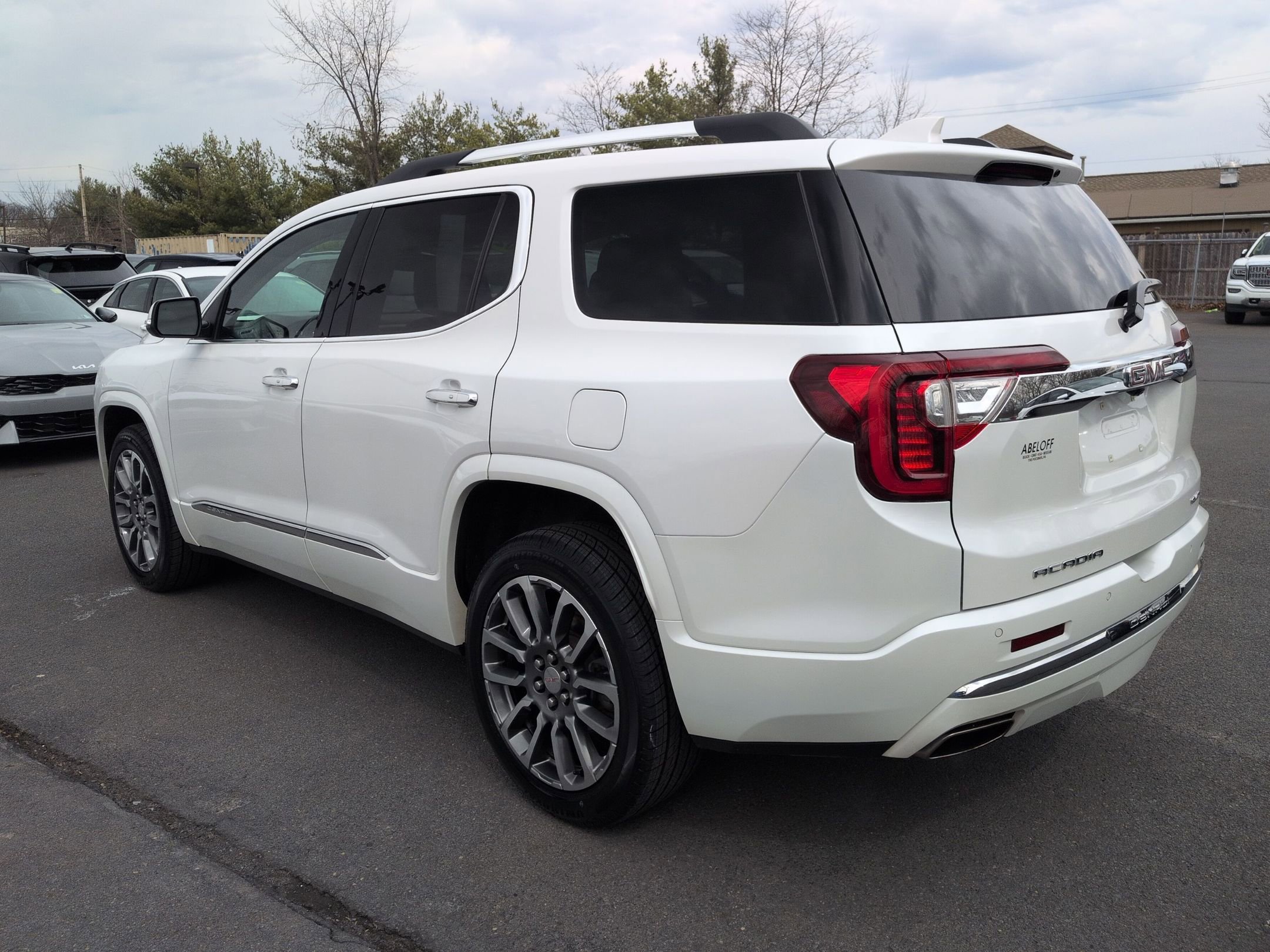 Used 2021 GMC Acadia Denali w/ LPO, Floor Liner Package image 7