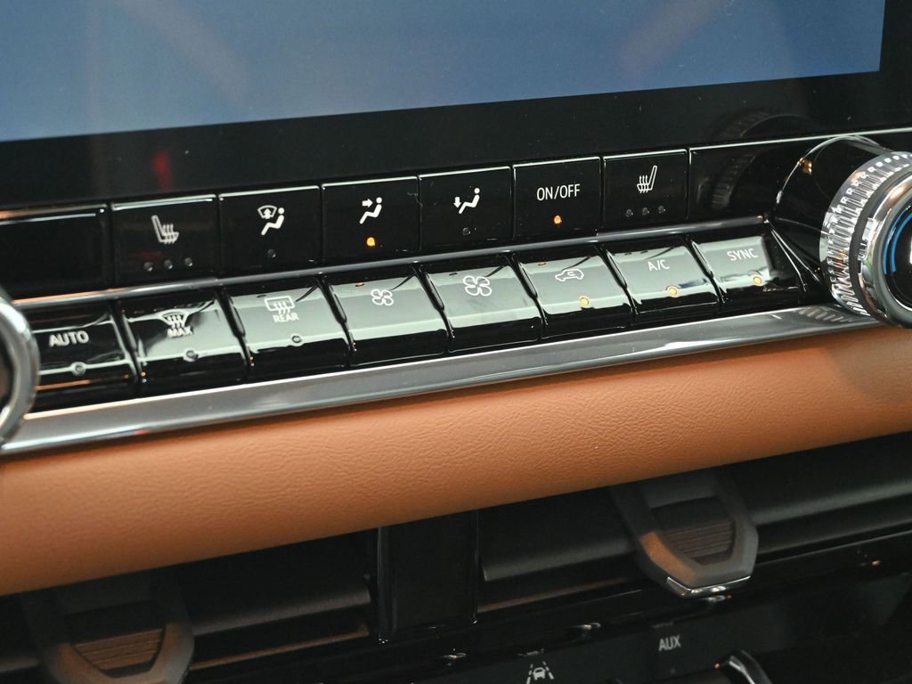 New 2025 GMC Canyon AT4 image 25