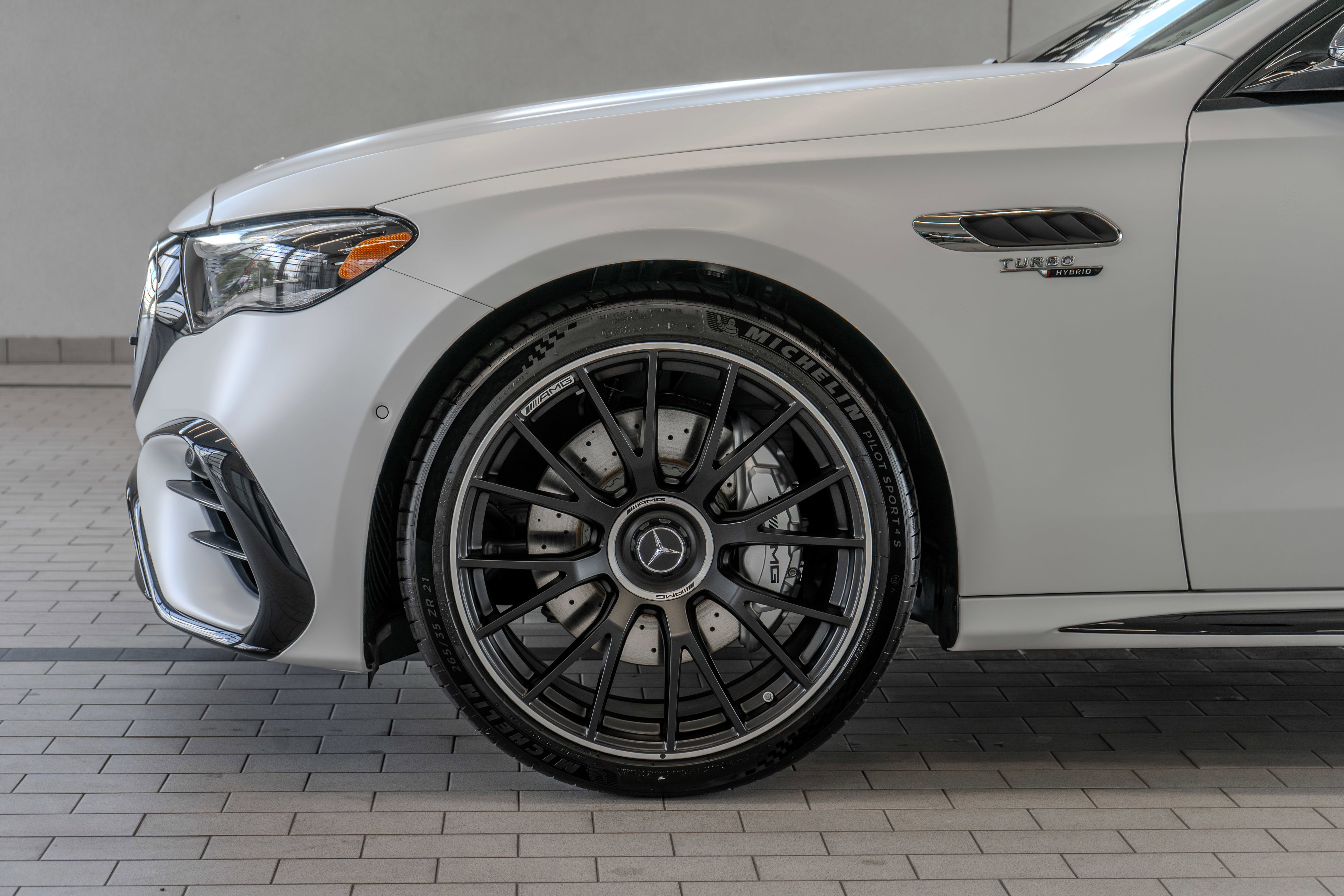 New 2026 Mercedes-Benz E 53 AMG 4MATIC Sedan image 4