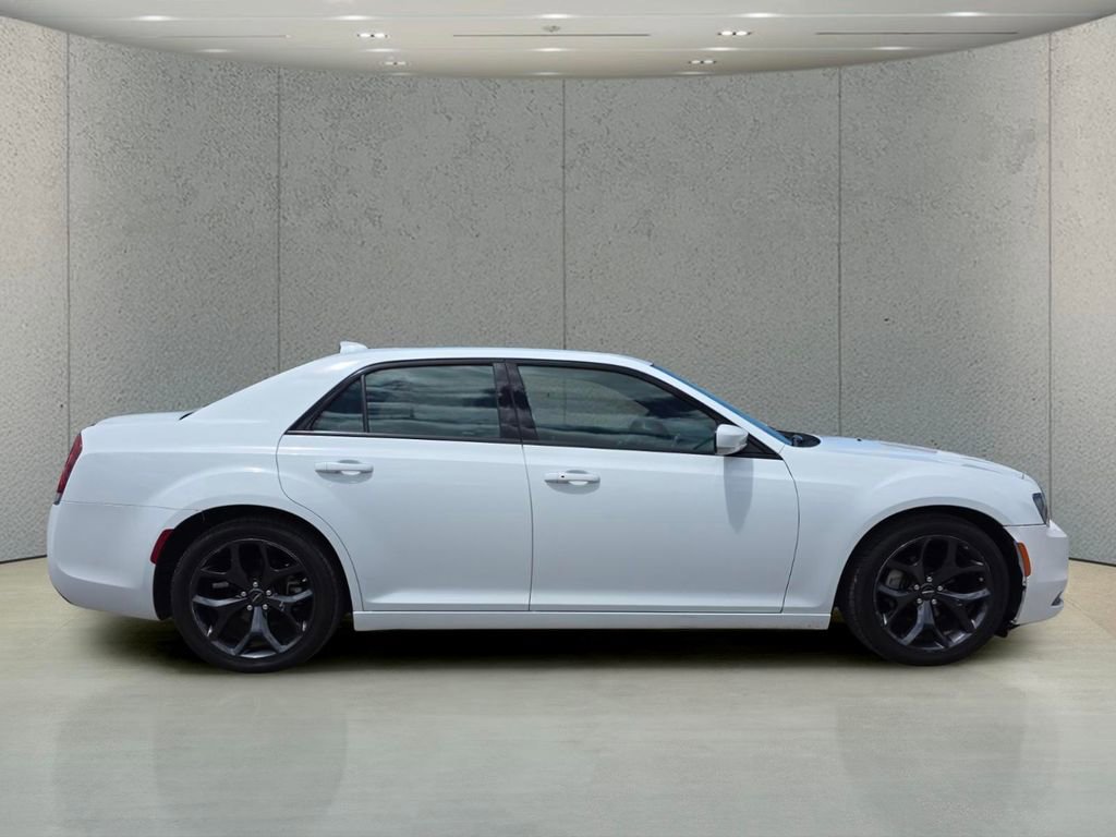 Certified 2023 Chrysler 300 S RWD image 2
