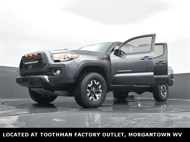 Used 2022 Toyota Tacoma TRD Off-Road image 31