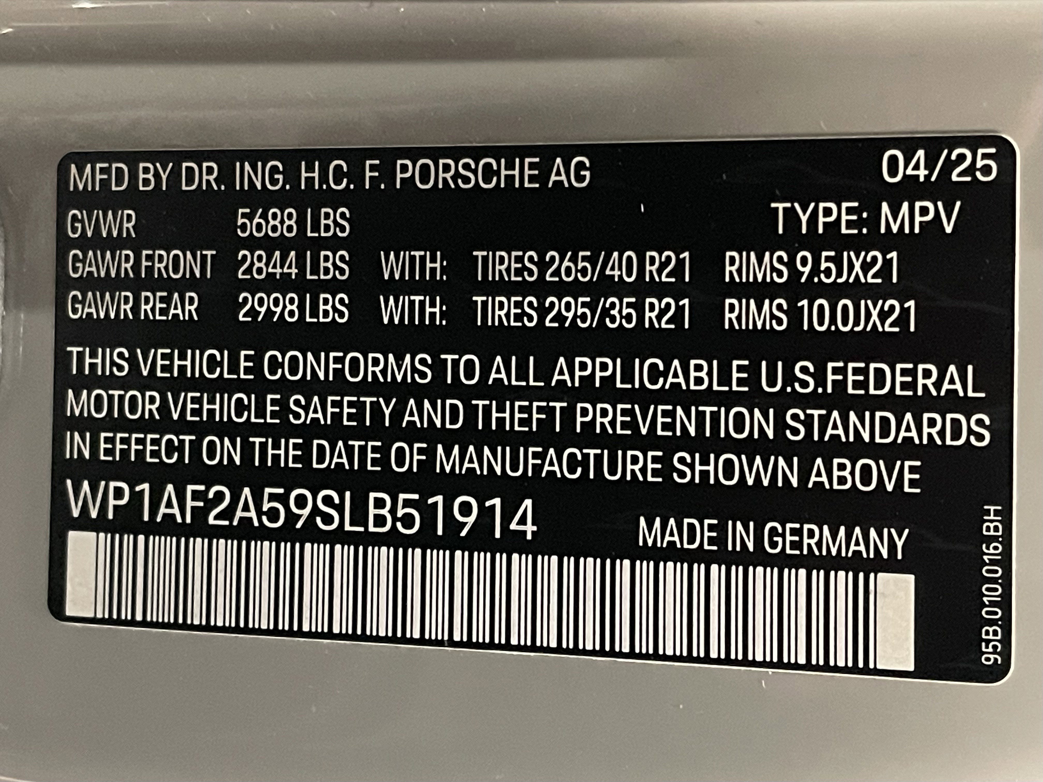 Used 2025 Porsche Macan GTS image 25