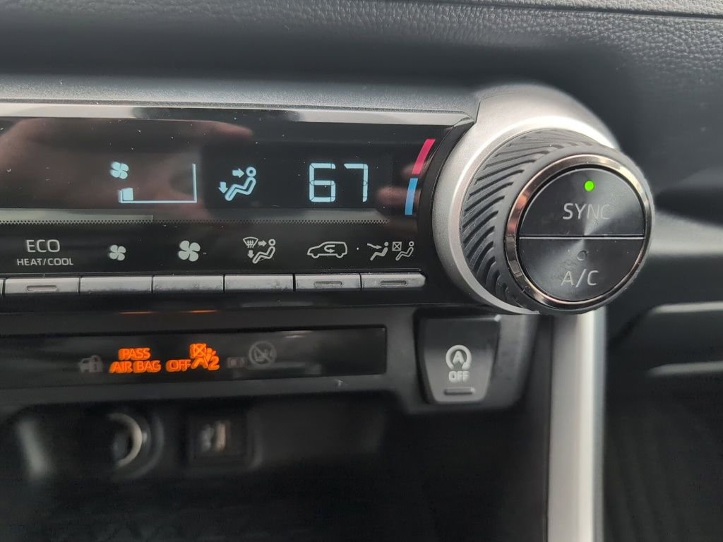 Used 2023 Toyota RAV4 XLE image 17