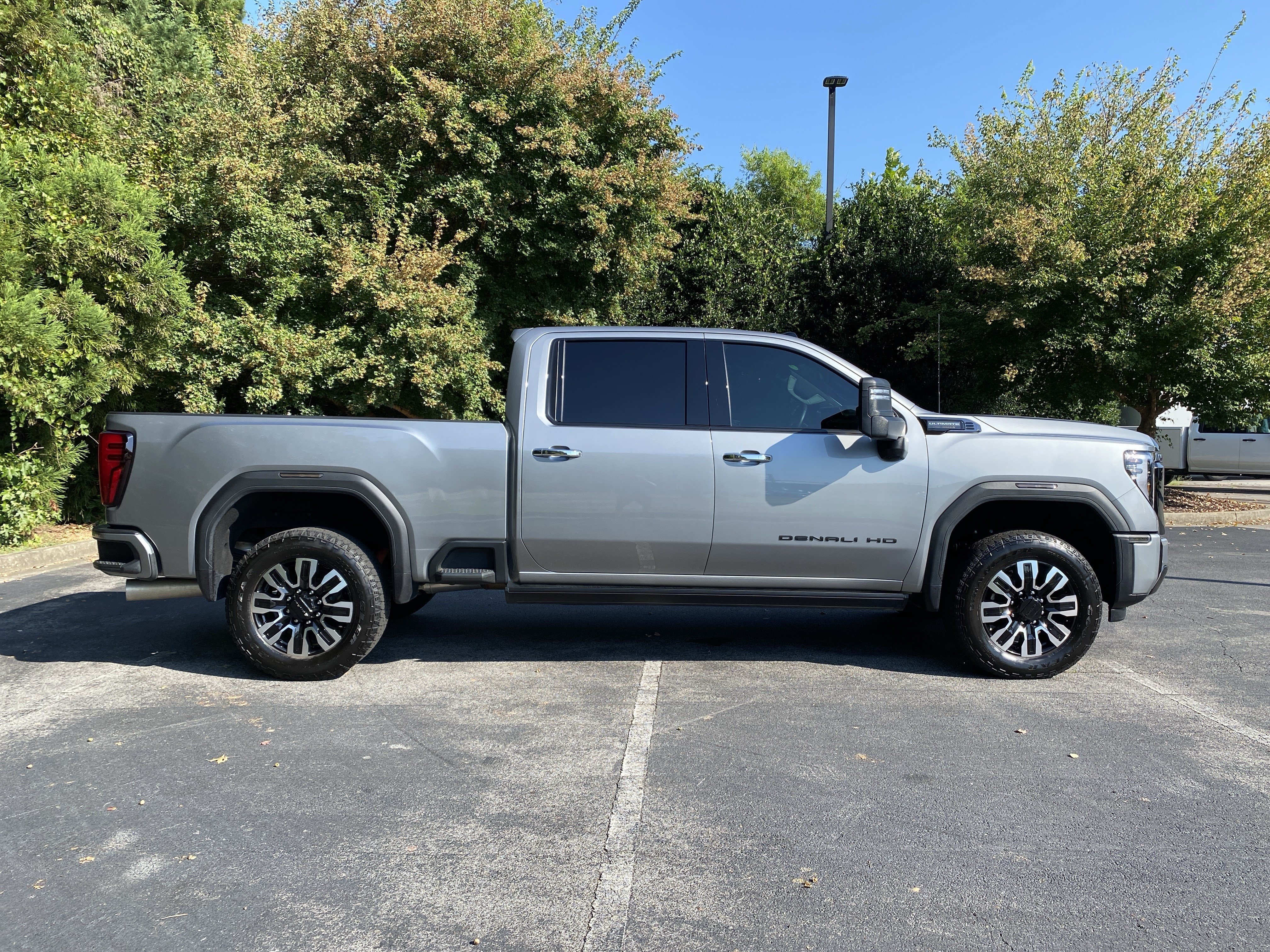 Used 2026 GMC Sierra 2500 Denali Ultimate AWD/4WD image 10