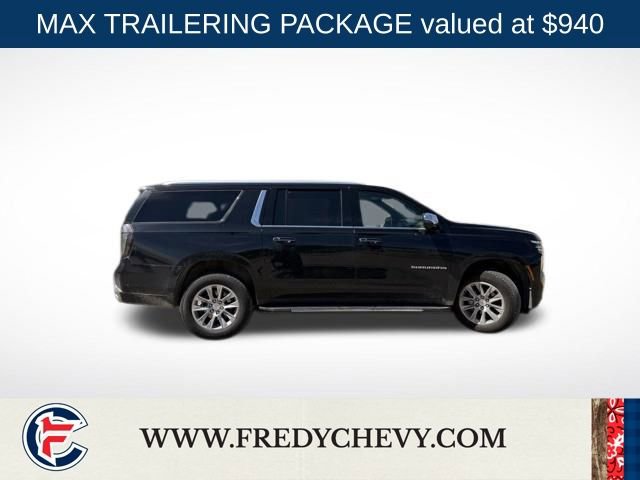 Used 2025 Chevrolet Suburban Premier AWD/4WD image 4