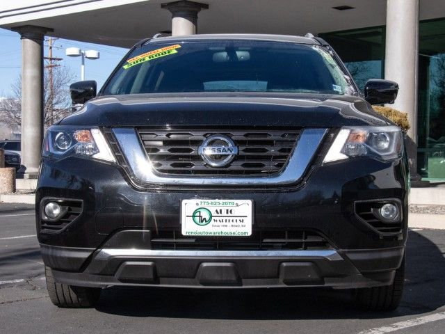 Used 2018 Nissan Pathfinder Platinum w/ Cargo Package image 2