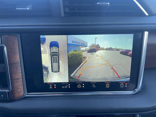 Used 2023 GMC Yukon Denali Ultimate AWD/4WD image 25