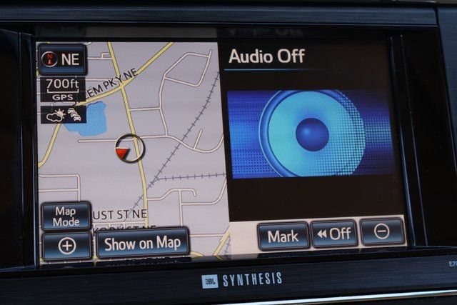 Used 2013 Toyota Avalon Limited w/ Technology Pkg FWD image 24