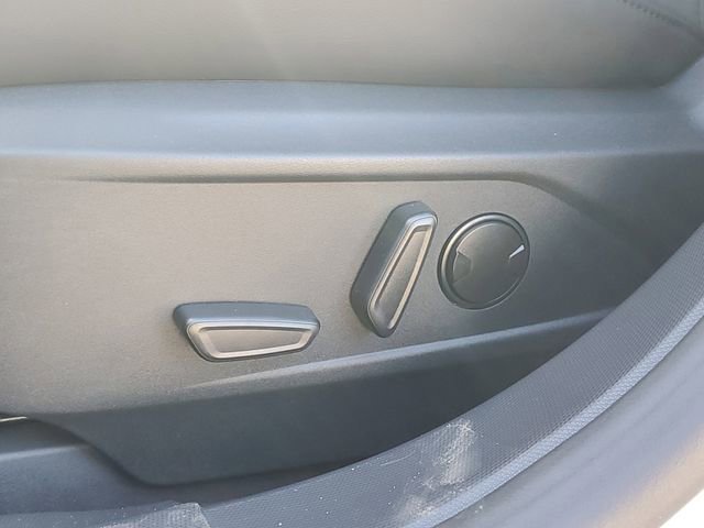 Used 2024 Ford Mustang Mach-E Select w/ Comfort Package Lite image 12