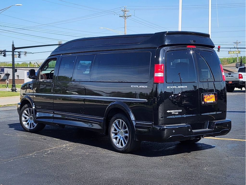 Used 2021 Chevrolet Express 3500 LS w/ Chrome Appearance Package RWD image 23