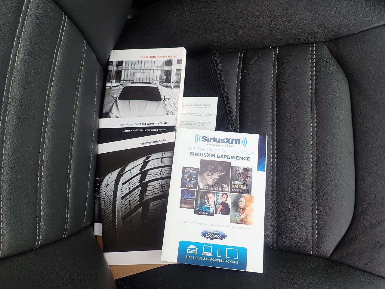 Used 2014 Ford Fusion SE w/ Equipment Group 202A image 24